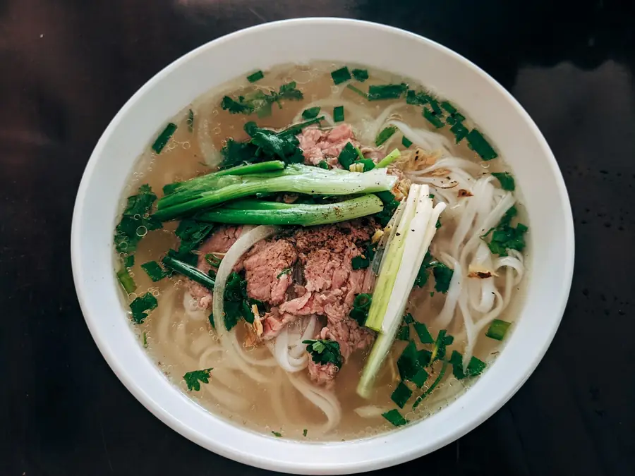 Phở bò tái